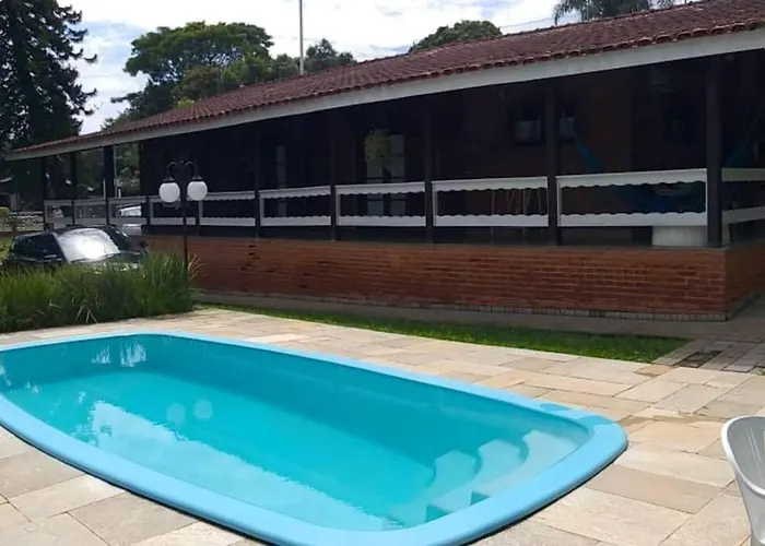 Casa De Campo Em Condomino Fechado.